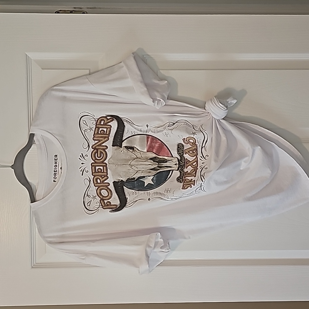 FOREIGNER band tee by goody two sleeves  x Maurice's white ss graphic, Size XXL - Picture 10 of 11